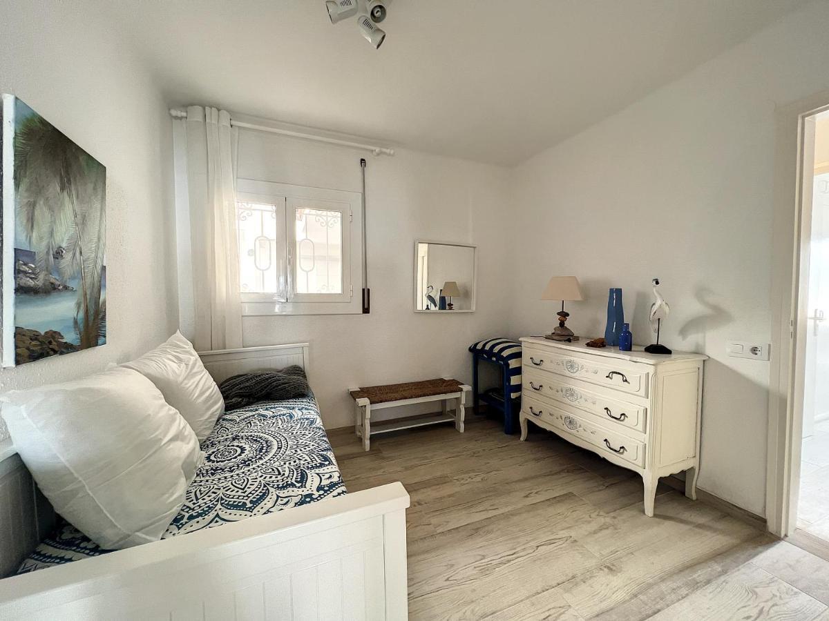 Alexandra 1 Era Linea De Mar, Fantastico Piso Tota Daire Roses Dış mekan fotoğraf